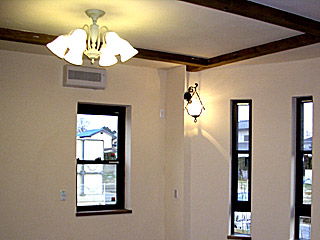 �_�C�j���O�ɂӂ��킵���Ɩ�